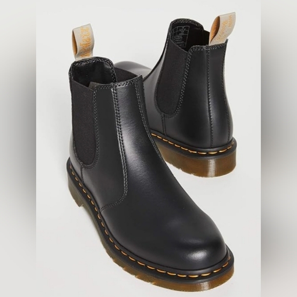 Dr. Martens Shoes - Dr. Martens unisex-adult 2976 Smooth Leather Chelsea Boot Size 12